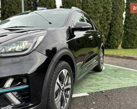 Чорний Кіа Niro, об'ємом двигуна 0 л та пробігом 110 тис. км за 19500 $, фото 14 на Automoto.ua