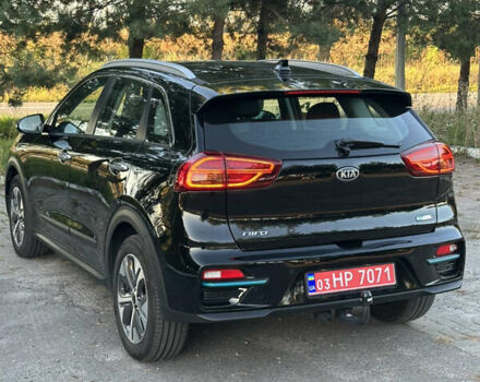 Черный Киа Niro, объемом двигателя 0 л и пробегом 112 тыс. км за 18750 $, фото 19 на Automoto.ua