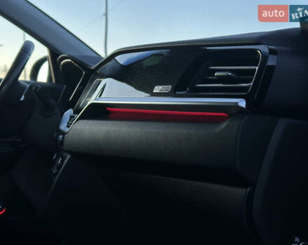 Чорний Кіа Niro, об'ємом двигуна 0 л та пробігом 98 тис. км за 19400 $, фото 43 на Automoto.ua