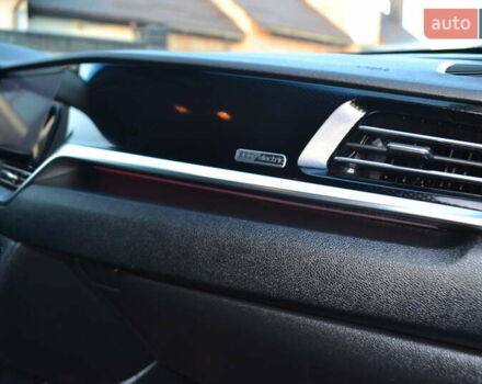 Чорний Кіа Niro, об'ємом двигуна 0 л та пробігом 169 тис. км за 18450 $, фото 45 на Automoto.ua