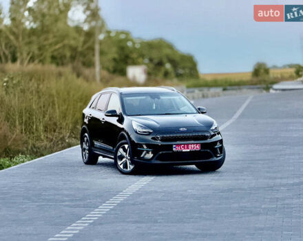 Черный Киа Niro, объемом двигателя 0 л и пробегом 165 тыс. км за 16999 $, фото 10 на Automoto.ua