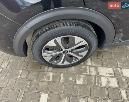 Чорний Кіа Niro, об'ємом двигуна 0 л та пробігом 164 тис. км за 18400 $, фото 35 на Automoto.ua