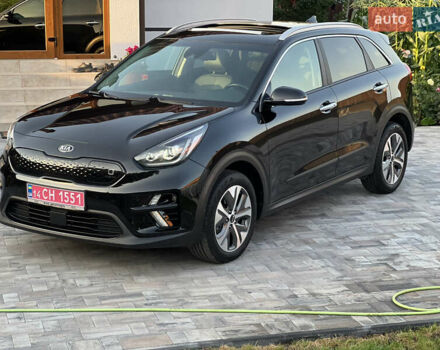 Чорний Кіа Niro, об'ємом двигуна 0 л та пробігом 65 тис. км за 16499 $, фото 11 на Automoto.ua