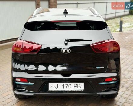 Чорний Кіа Niro, об'ємом двигуна 0 л та пробігом 89 тис. км за 20799 $, фото 13 на Automoto.ua