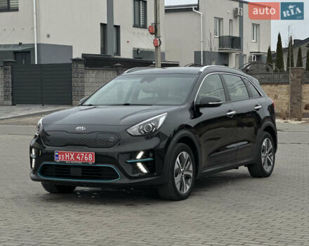 Чорний Кіа Niro, об'ємом двигуна 0 л та пробігом 130 тис. км за 18300 $, фото 16 на Automoto.ua