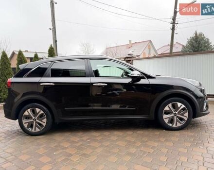 Чорний Кіа Niro, об'ємом двигуна 0 л та пробігом 89 тис. км за 20799 $, фото 8 на Automoto.ua