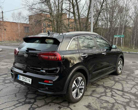 Чорний Кіа Niro, об'ємом двигуна 0 л та пробігом 93 тис. км за 18900 $, фото 7 на Automoto.ua