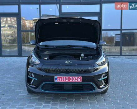 Чорний Кіа Niro, об'ємом двигуна 0 л та пробігом 98 тис. км за 19400 $, фото 54 на Automoto.ua