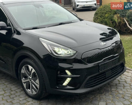Черный Киа Niro, объемом двигателя 0 л и пробегом 111 тыс. км за 19300 $, фото 1 на Automoto.ua