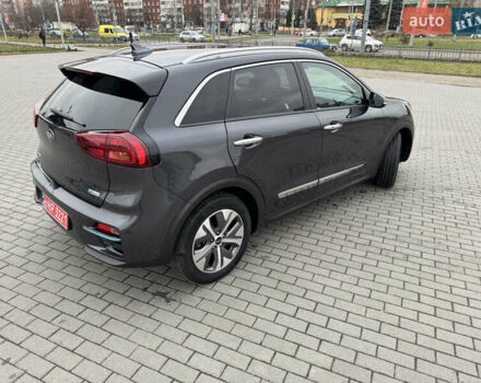 Чорний Кіа Niro, об'ємом двигуна 0 л та пробігом 146 тис. км за 17100 $, фото 3 на Automoto.ua