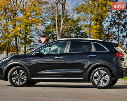 Черный Киа Niro, объемом двигателя 0 л и пробегом 124 тыс. км за 19500 $, фото 10 на Automoto.ua