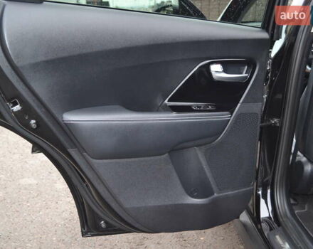 Чорний Кіа Niro, об'ємом двигуна 0 л та пробігом 169 тис. км за 18450 $, фото 38 на Automoto.ua