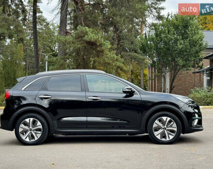 Чорний Кіа Niro, об'ємом двигуна 0 л та пробігом 107 тис. км за 20500 $, фото 16 на Automoto.ua