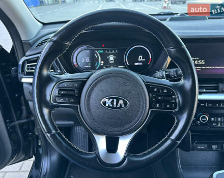 Чорний Кіа Niro, об'ємом двигуна 0 л та пробігом 144 тис. км за 19500 $, фото 48 на Automoto.ua