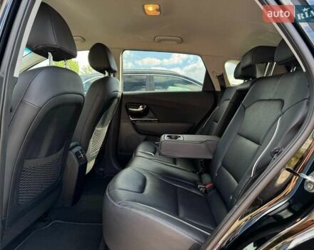 Чорний Кіа Niro, об'ємом двигуна 0 л та пробігом 69 тис. км за 23200 $, фото 73 на Automoto.ua