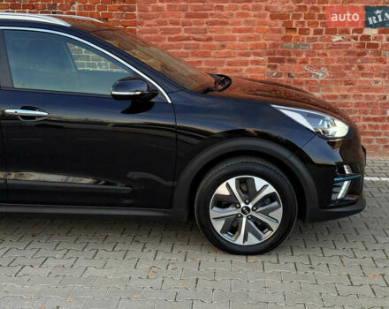 Киа Niro 2020 в Тернополе на Automoto.ua Черный Киа Niro, объемом двигателя 0 л и пробегом 92 тыс. км за 19899 $, фото 14 на Automoto.ua