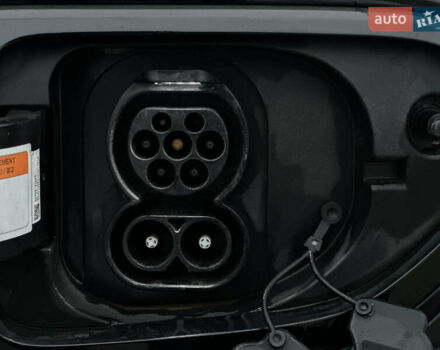 Чорний Кіа Niro, об'ємом двигуна 0 л та пробігом 130 тис. км за 18300 $, фото 25 на Automoto.ua