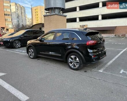 Черный Киа Niro, объемом двигателя 0 л и пробегом 105 тыс. км за 20500 $, фото 20 на Automoto.ua