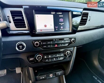 Киа Niro 2020 в Бердичеве на Automoto.ua Черный Киа Niro, объемом двигателя 0 л и пробегом 128 тыс. км за 16700 $, фото 59 на Automoto.ua