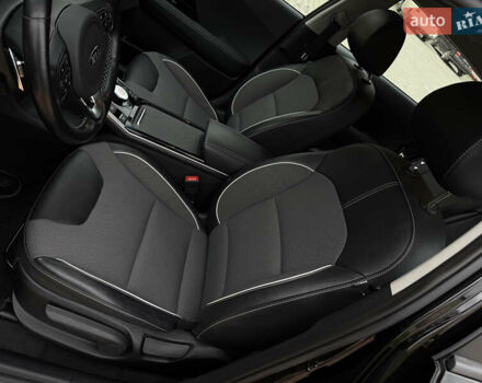 Киа Niro 2020 в Тернополе на Automoto.ua Черный Киа Niro, объемом двигателя 0 л и пробегом 92 тыс. км за 19899 $, фото 29 на Automoto.ua
