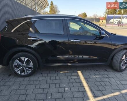 Чорний Кіа Niro, об'ємом двигуна 0 л та пробігом 46 тис. км за 17000 $, фото 24 на Automoto.ua