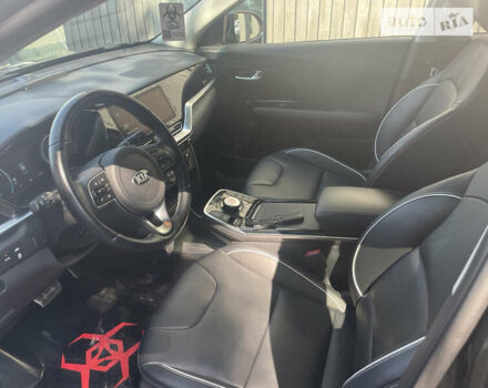 Черный Киа Niro, объемом двигателя 0 л и пробегом 151 тыс. км за 19300 $, фото 19 на Automoto.ua