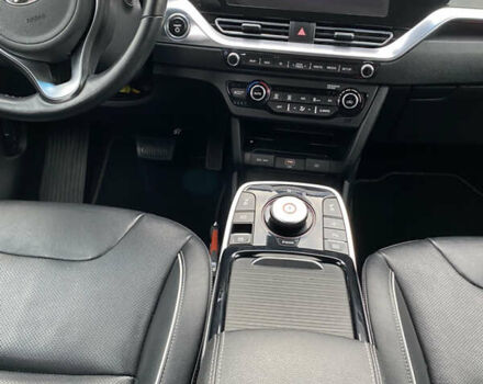 Киа Niro 2020 в Виннице на Automoto.ua Черный Киа Niro, объемом двигателя 0 л и пробегом 170 тыс. км за 18499 $, фото 17 на Automoto.ua