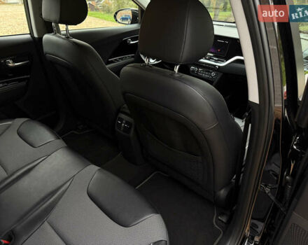 Киа Niro 2020 в Тернополе на Automoto.ua Черный Киа Niro, объемом двигателя 0 л и пробегом 92 тыс. км за 19899 $, фото 39 на Automoto.ua