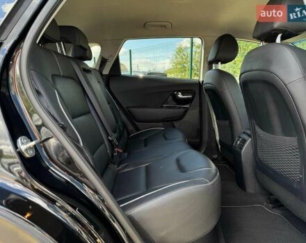 Чорний Кіа Niro, об'ємом двигуна 0 л та пробігом 69 тис. км за 23200 $, фото 77 на Automoto.ua