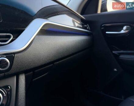 Чорний Кіа Niro, об'ємом двигуна 0 л та пробігом 69 тис. км за 21500 $, фото 28 на Automoto.ua