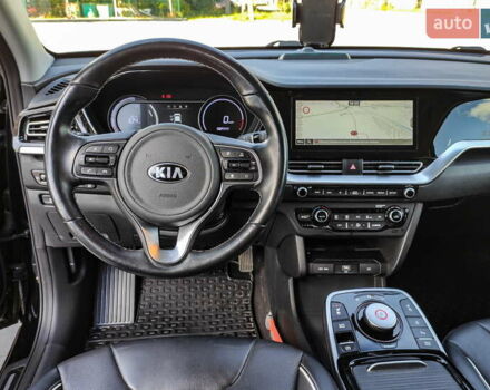 Черный Киа Niro, объемом двигателя 0 л и пробегом 124 тыс. км за 19500 $, фото 17 на Automoto.ua