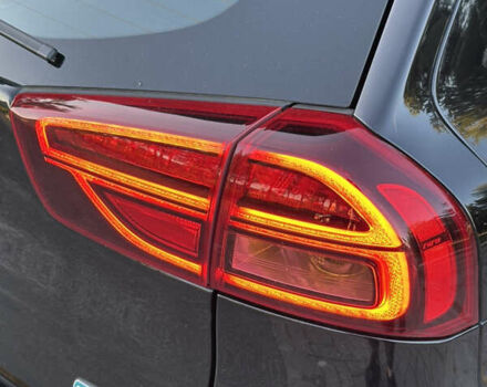 Черный Киа Niro, объемом двигателя 0 л и пробегом 112 тыс. км за 18750 $, фото 29 на Automoto.ua