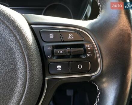 Киа Niro 2020 в Львове на Automoto.ua Черный Киа Niro, объемом двигателя 0 л и пробегом 115 тыс. км за 20300 $, фото 3 на Automoto.ua