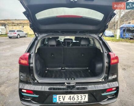 Чорний Кіа Niro, об'ємом двигуна 0 л та пробігом 146 тис. км за 18900 $, фото 23 на Automoto.ua