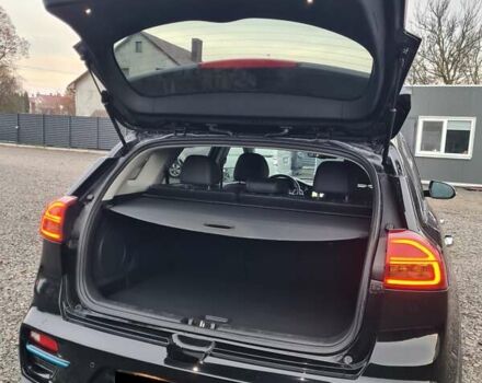 Черный Киа Niro, объемом двигателя 0 л и пробегом 114 тыс. км за 19999 $, фото 20 на Automoto.ua