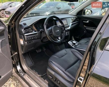 Черный Киа Niro, объемом двигателя 0 л и пробегом 115 тыс. км за 21300 $, фото 1 на Automoto.ua