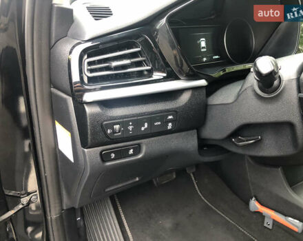 Киа Niro 2020 в Киеве на Automoto.ua Черный Киа Niro, объемом двигателя 0 л и пробегом 67 тыс. км за 21999 $, фото 23 на Automoto.ua