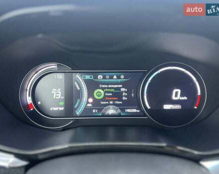 Чорний Кіа Niro, об'ємом двигуна 0 л та пробігом 140 тис. км за 17999 $, фото 56 на Automoto.ua