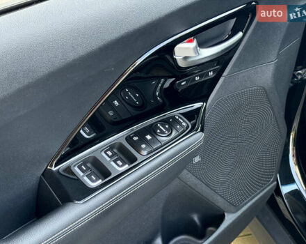 Черный Киа Niro, объемом двигателя 0 л и пробегом 50 тыс. км за 23499 $, фото 36 на Automoto.ua