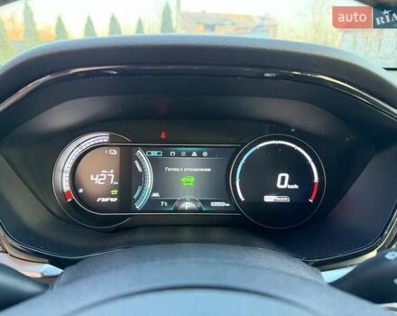 Чорний Кіа Niro, об'ємом двигуна 0 л та пробігом 69 тис. км за 21500 $, фото 20 на Automoto.ua