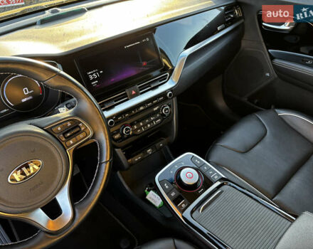 Черный Киа Niro, объемом двигателя 0 л и пробегом 112 тыс. км за 19999 $, фото 29 на Automoto.ua