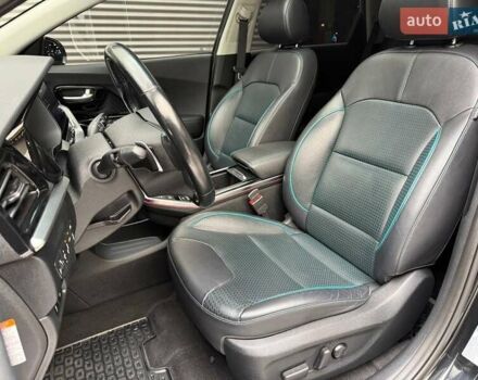Чорний Кіа Niro, об'ємом двигуна 0 л та пробігом 89 тис. км за 22990 $, фото 10 на Automoto.ua