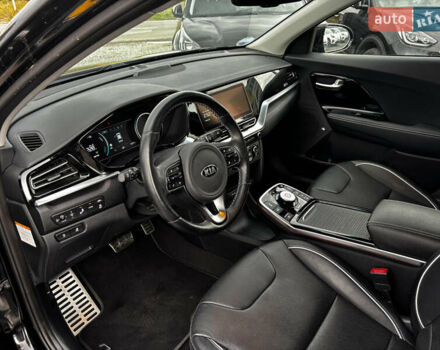 Черный Киа Niro, объемом двигателя 0 л и пробегом 45 тыс. км за 23300 $, фото 24 на Automoto.ua