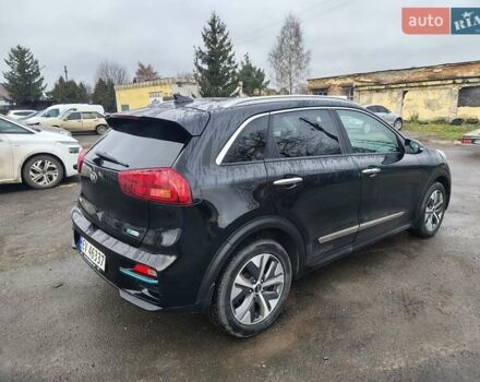 Чорний Кіа Niro, об'ємом двигуна 0 л та пробігом 146 тис. км за 18900 $, фото 6 на Automoto.ua