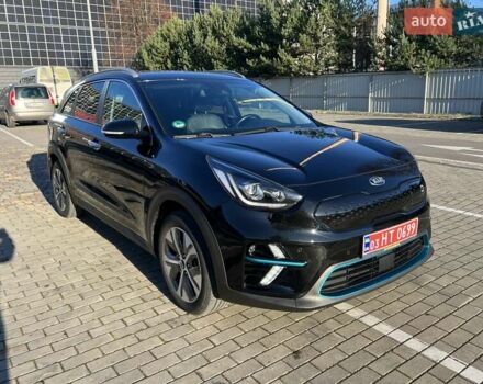 Чорний Кіа Niro, об'ємом двигуна 0 л та пробігом 112 тис. км за 20499 $, фото 11 на Automoto.ua