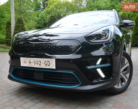 Черный Киа Niro, объемом двигателя 0 л и пробегом 76 тыс. км за 17550 $, фото 1 на Automoto.ua
