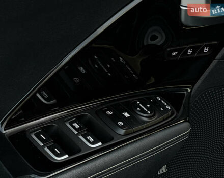 Черный Киа Niro, объемом двигателя 0 л и пробегом 142 тыс. км за 18900 $, фото 37 на Automoto.ua
