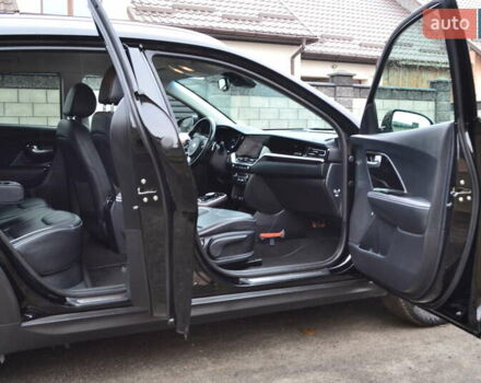 Чорний Кіа Niro, об'ємом двигуна 0 л та пробігом 169 тис. км за 18450 $, фото 49 на Automoto.ua