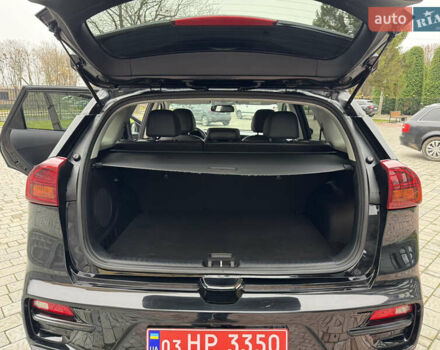 Чорний Кіа Niro, об'ємом двигуна 0 л та пробігом 109 тис. км за 17499 $, фото 15 на Automoto.ua