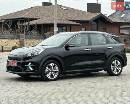 Чорний Кіа Niro, об'ємом двигуна 0 л та пробігом 130 тис. км за 18300 $, фото 15 на Automoto.ua
